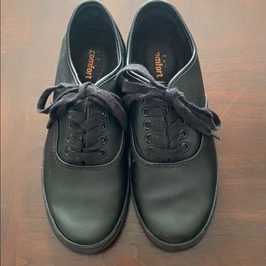 SafeTStep Slip Resistant Shoes